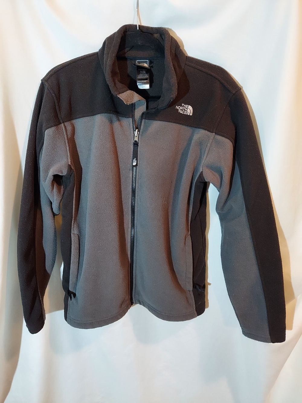 The North Face Boys XL Gray Black Full Zip Fleece Jacket 18/20
